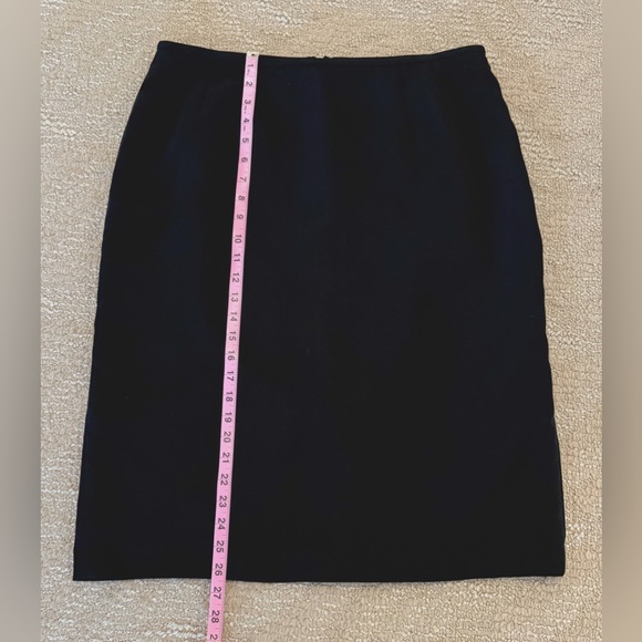 Le Suit Classic Black Pencil Skirt - Picture 2 of 5